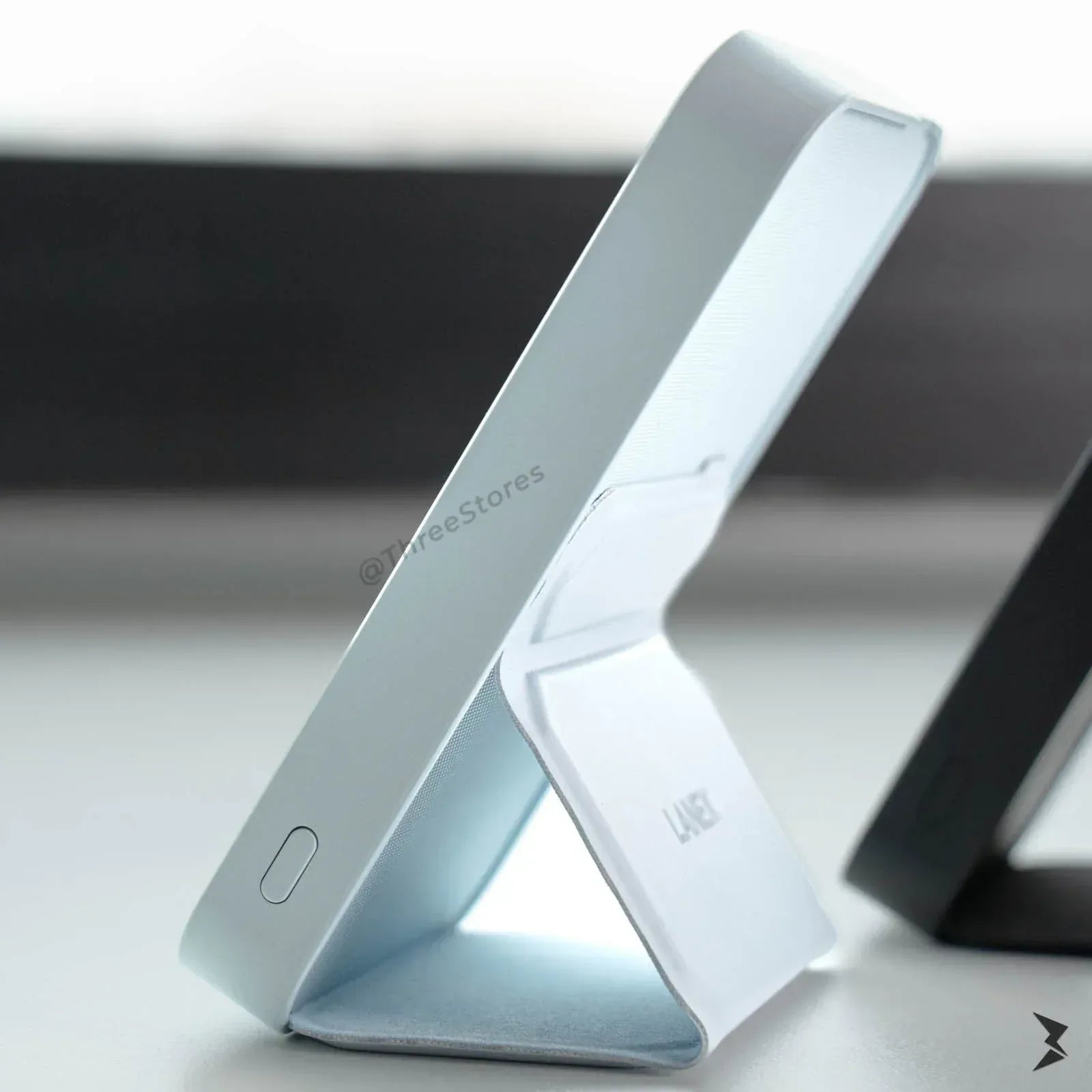 Lanex 3 in 1 Magnetic Wireless Power Bank 10000mAh LP27 - Three