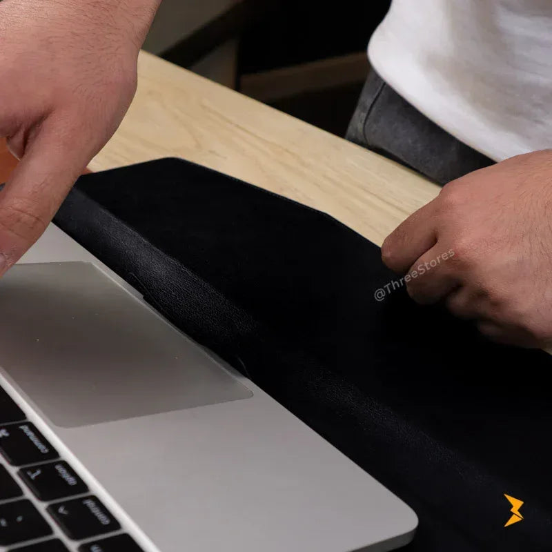 Lanex Transverse Bile Bag For 16 - 17 Macbook inches LA15 - Three