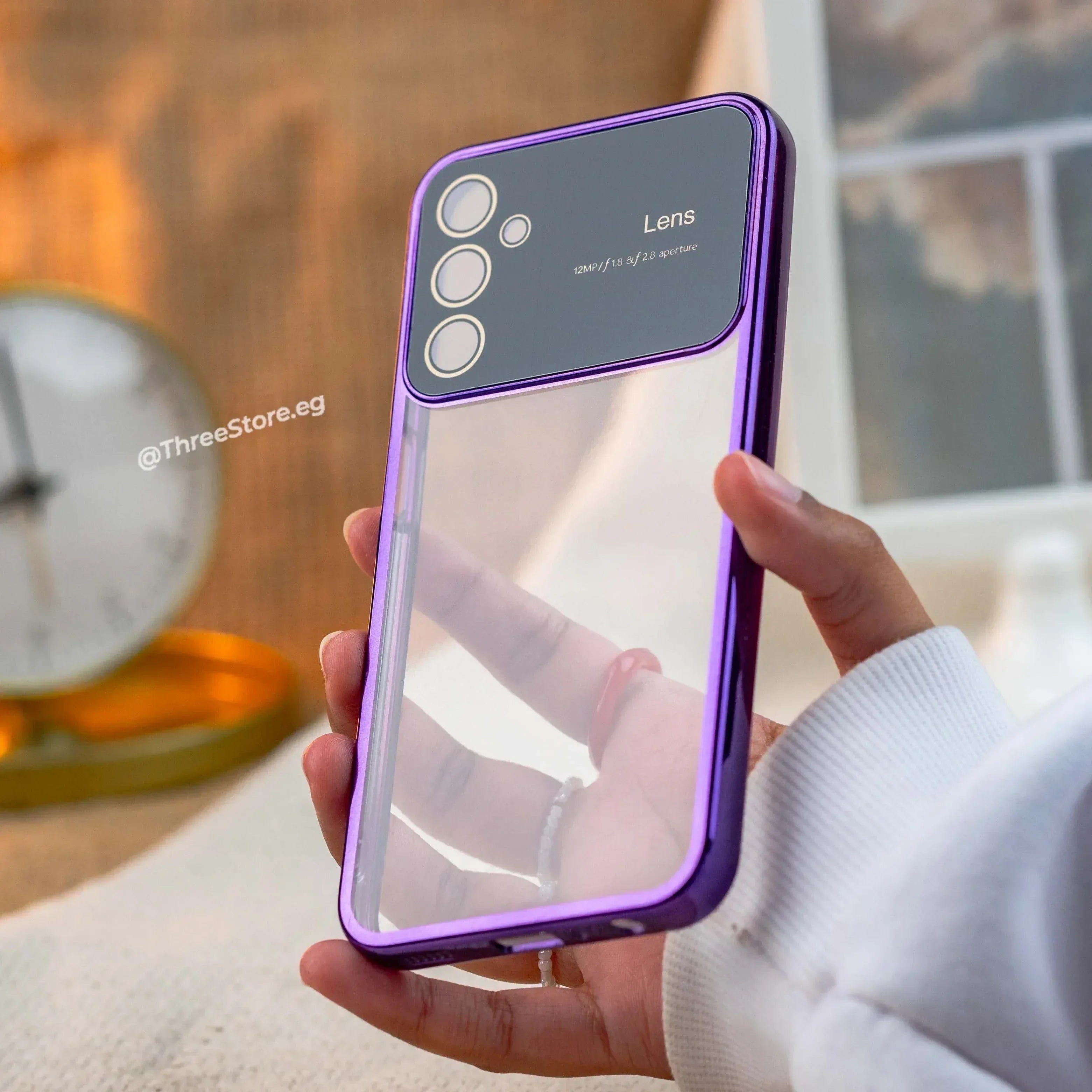 Large Window Transparent Case Samsung A24 - Three