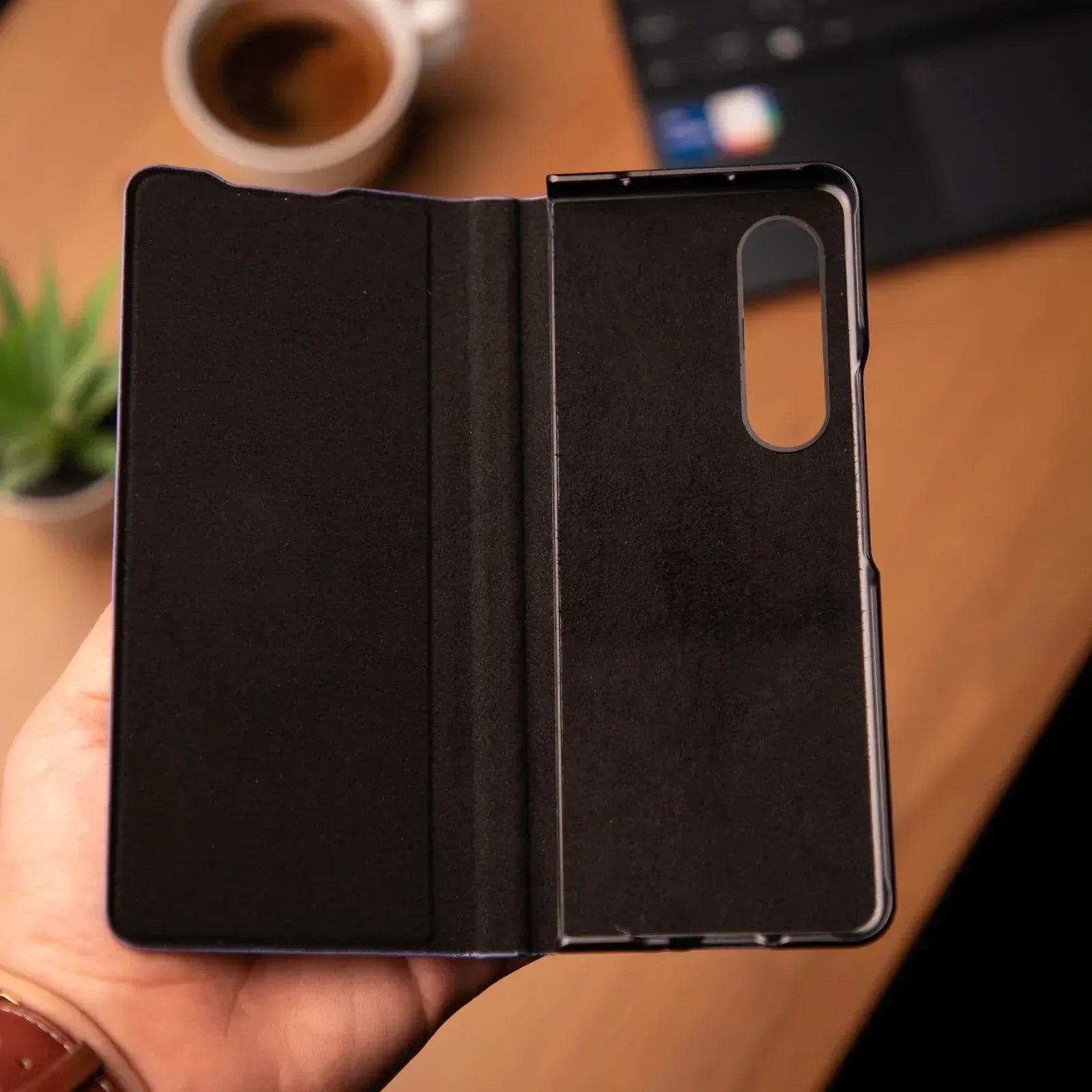 Side Spen 360° Leather Case Samsung Z Fold 3 - Three