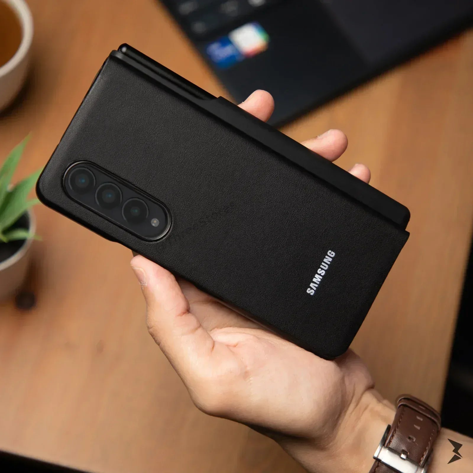 Side Spen 360° Leather Case Samsung Z Fold 3 - Three