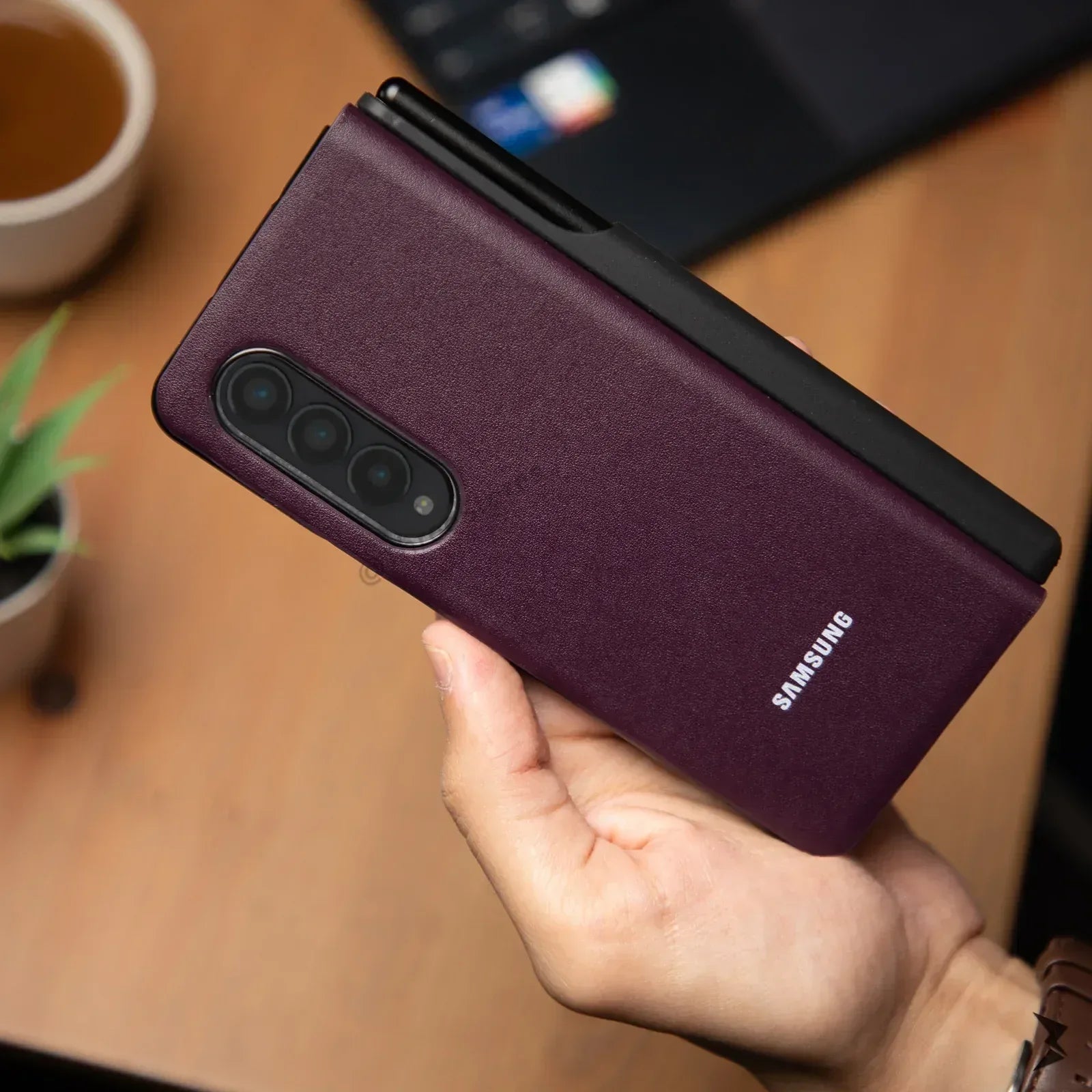 Side Spen 360° Leather Case Samsung Z Fold 3 - Three