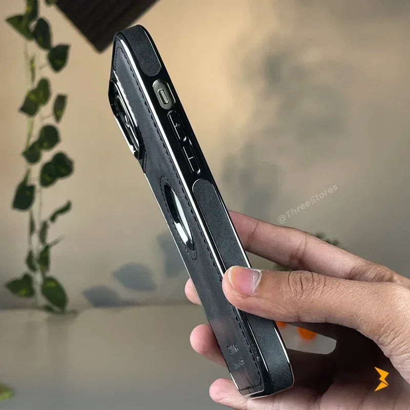 Light Sand Leather Case iPhone 13/14/15 - Three