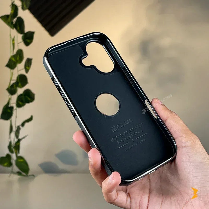 Light Sand Leather Case iPhone 16 - Three