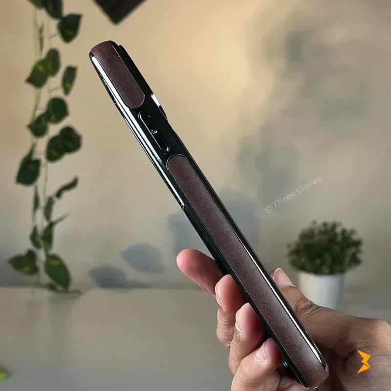 Light Sand Leather Case iPhone 12 - Three