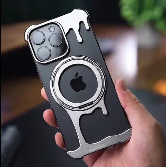 Liquid Metal Magsafe Case iPhone 15 Pro Max - Three