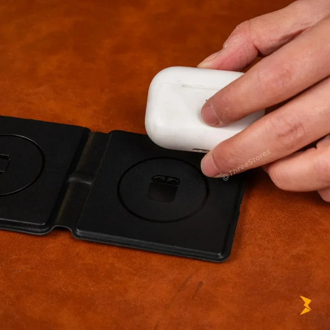 Mag Trifold 3 in 1 Foldable Wireless Charger - Three