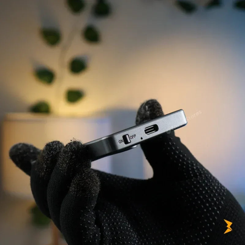 Magnetic Selfie Screen T1 - Three