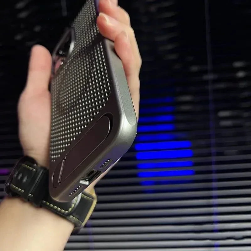 Metal Stand Holder Case iPhone 14 Pro Max - Three