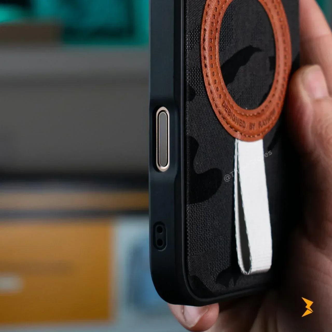 Mirage Magsafe Fabric Case iPhone 12 Pro Max - Three