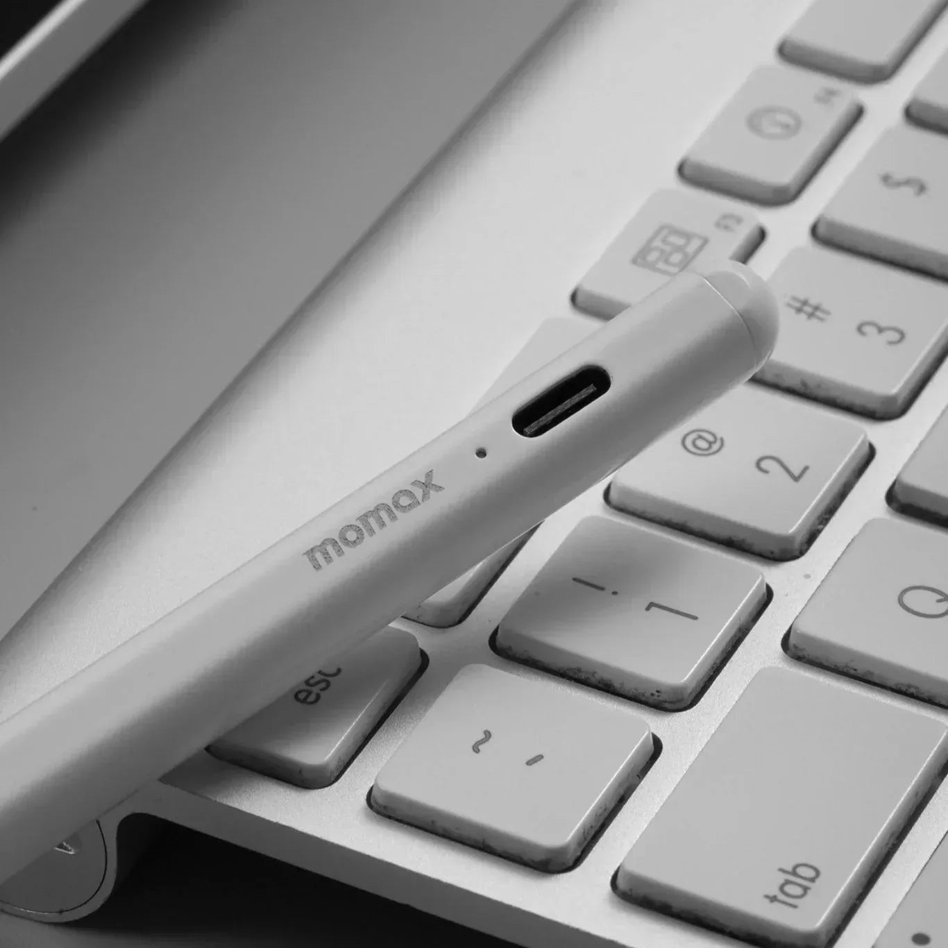Momax Onelink TP5 ACTIVE STYLUS PEN 2.0 FOR IPAD TP5 - Three