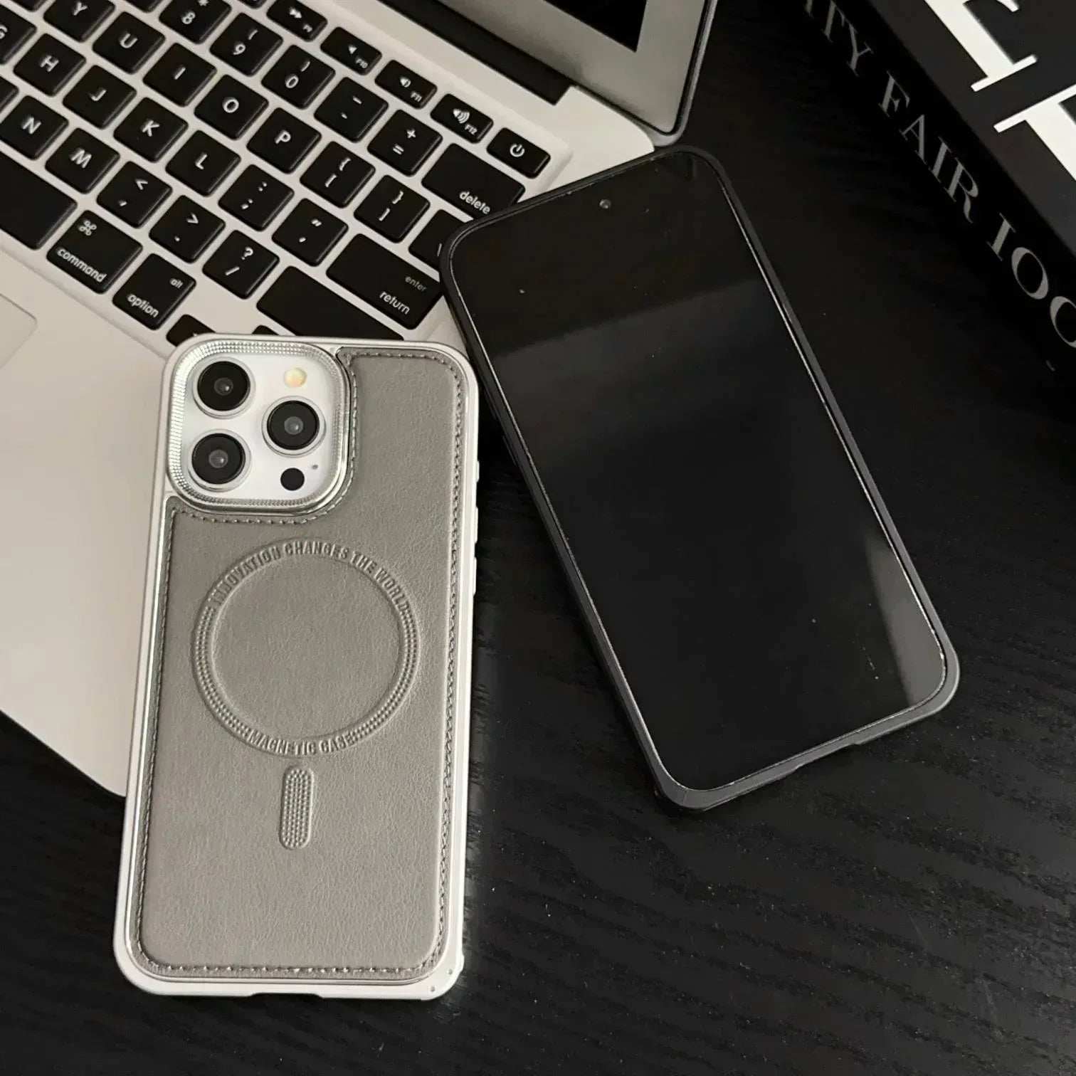 Nova Metal Frame Case iPhone 15 Pro Max - Three