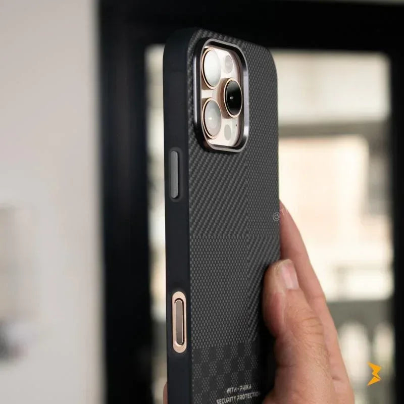 Paika Carbon Fiber Case iPhone 16 Pro Max - Three