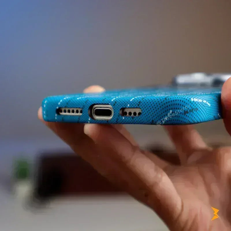 Phantom Carbon Magsafe Case iPhone 16 Pro Max - Three