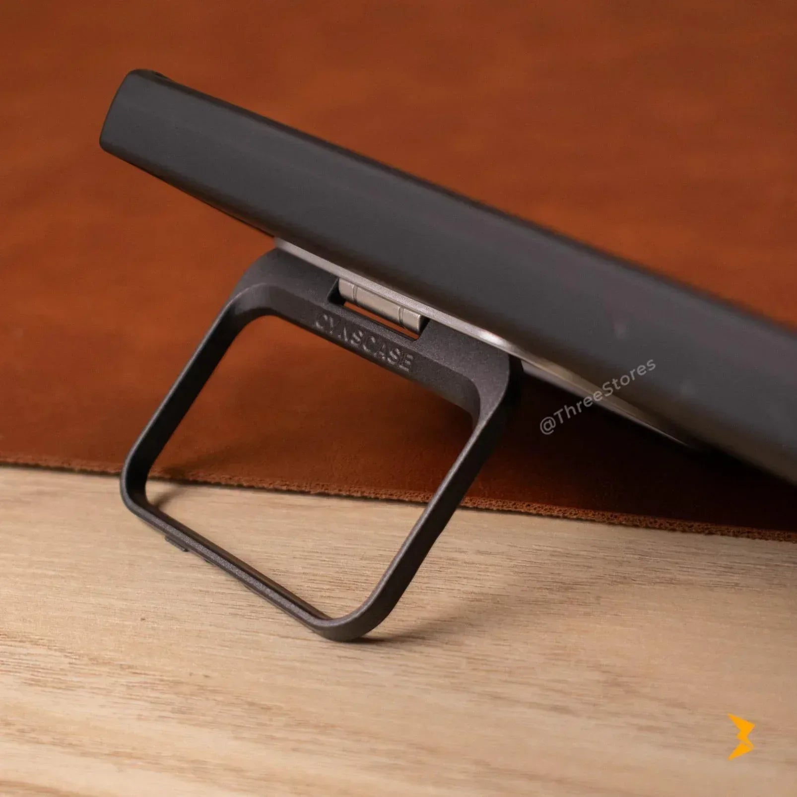 Puloka KickSnap Leather Case Samsung S22 Ultra - Three