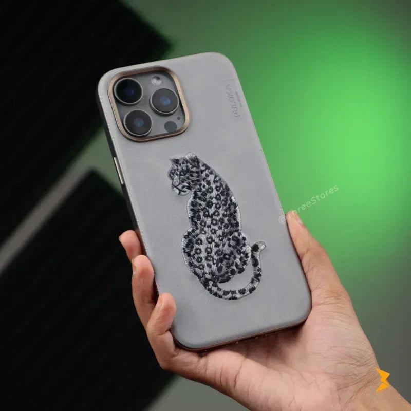 Puloka Loshad Anti Scratch Leather Case iPhone 15 Pro Max - Three