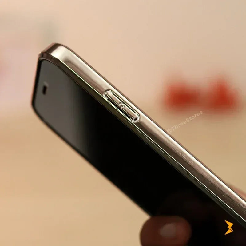 Radiant Carbon Case iPhone 11 - Three