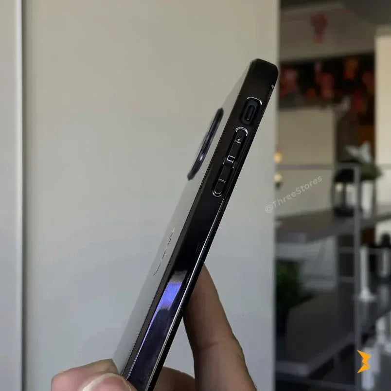 Radiant Carbon Case iPhone 11 - Three