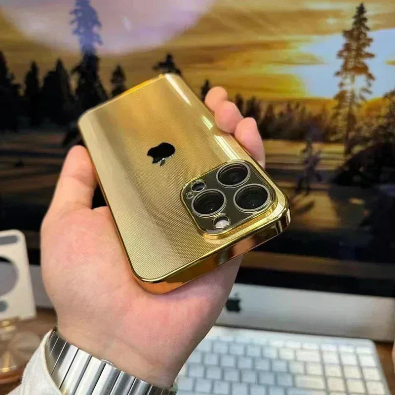 Radiant Carbon Case iPhone 15 Pro Max - Three