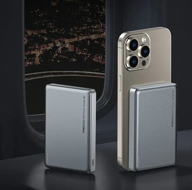 Recci ARMOR 10000mAh Wireless Power Bank RPB-W26 - Three