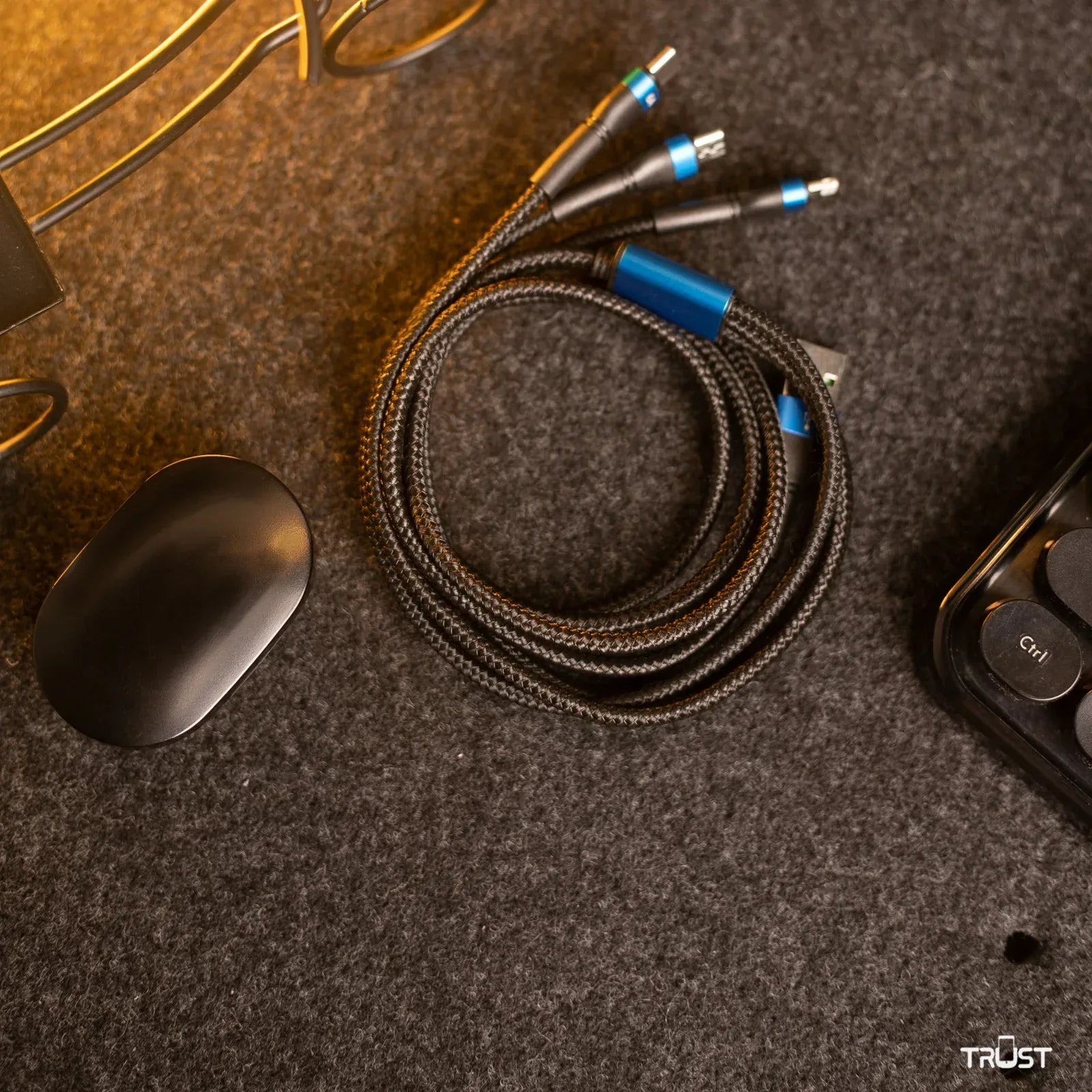 Recci SkyLine 3 in 1 Cable RTC-T12 - Three