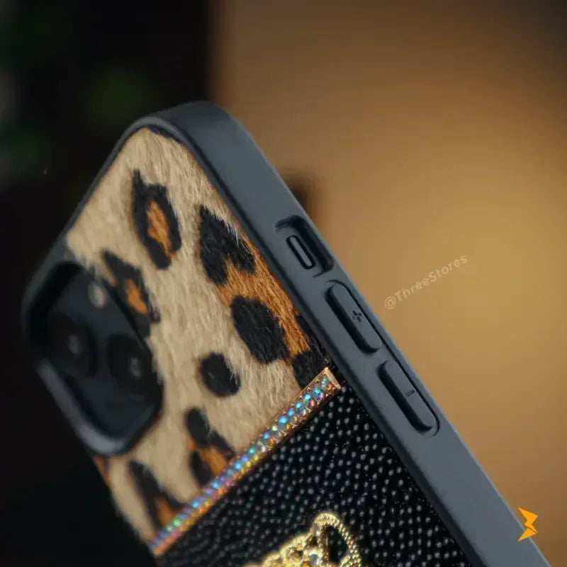 Roar Strass Case iPhone 13/14/15 - Three