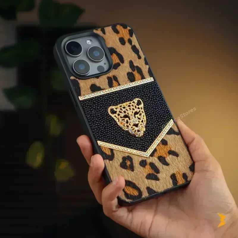Roar Strass Case iPhone 16 Pro Max - Three