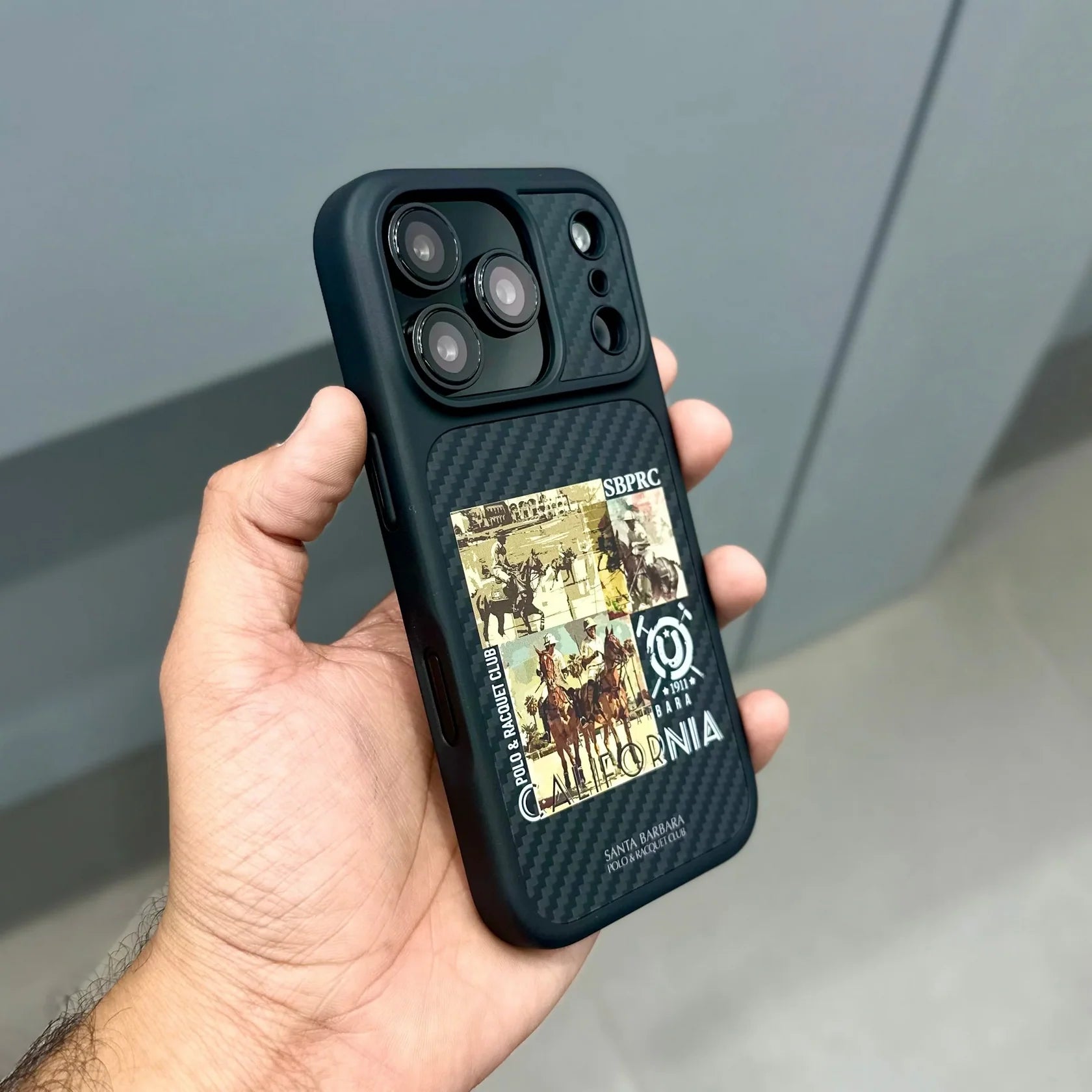 Santa California Magsafe Case iPhone 17 Pro Max