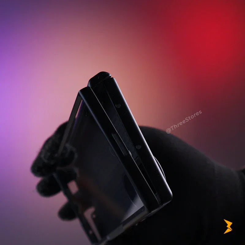 Santa Carbon Case Samsung Z Fold 7 - Three