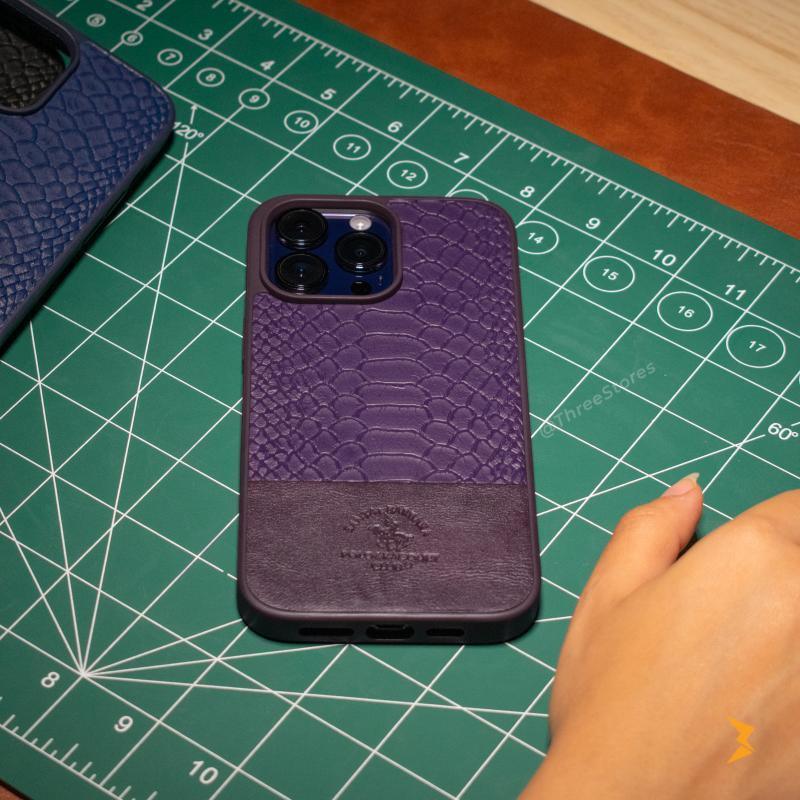 Santa Knight Leather Case iPhone 11 Pro Max - Three