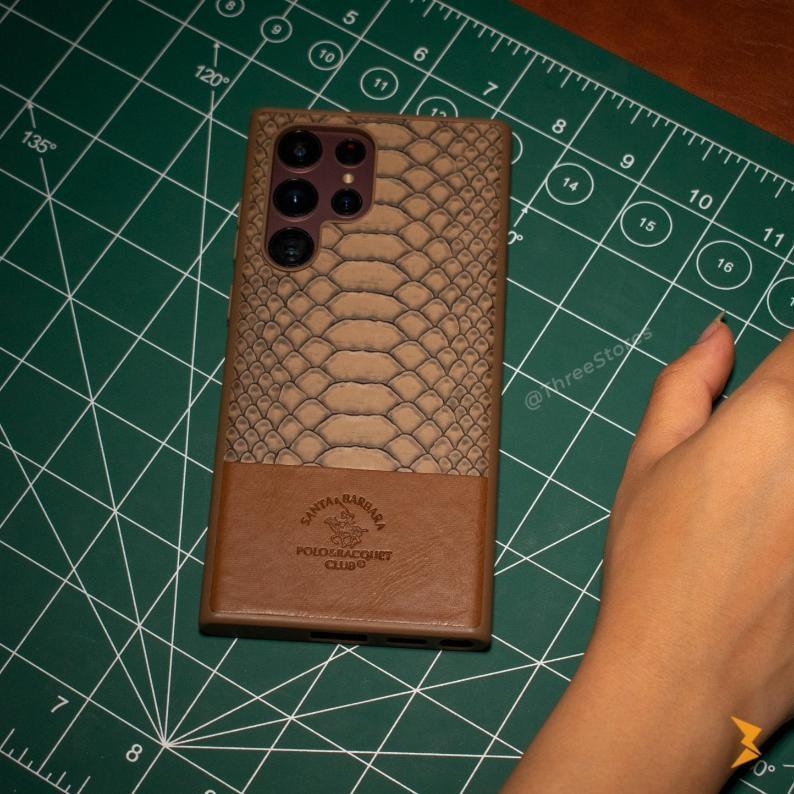 Santa Knight Leather Case Samsung S22 Ultra - Three