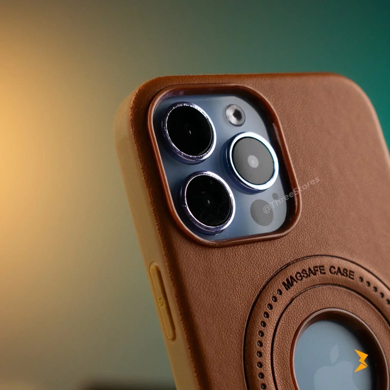Santa Rivetta Leather Case iPhone 14 Pro - Three