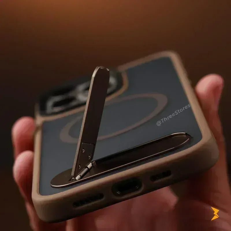 Saqara Metal Stand Magsafe Case iPhone 14 Pro Max - Three