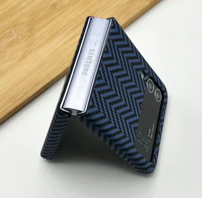 Piblue V-Shaped Kevlar Case Samsung Z Flip 4 - Three