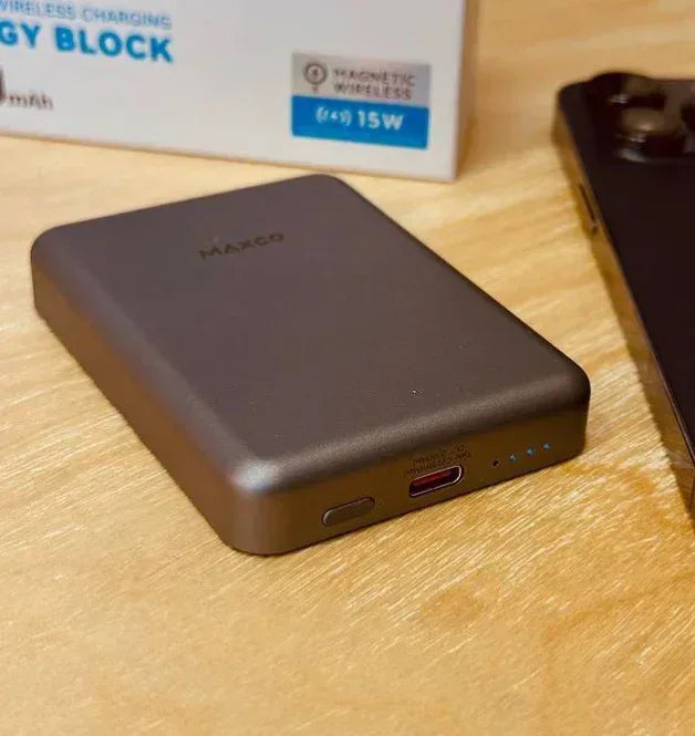 Maxco Magnetic Wireless Charging Energy Block P12 - Three