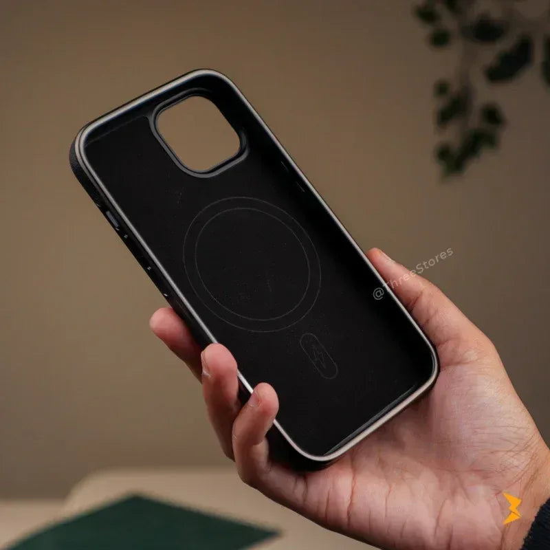 Senso Leather Magsafe Case iPhone 15 - Three