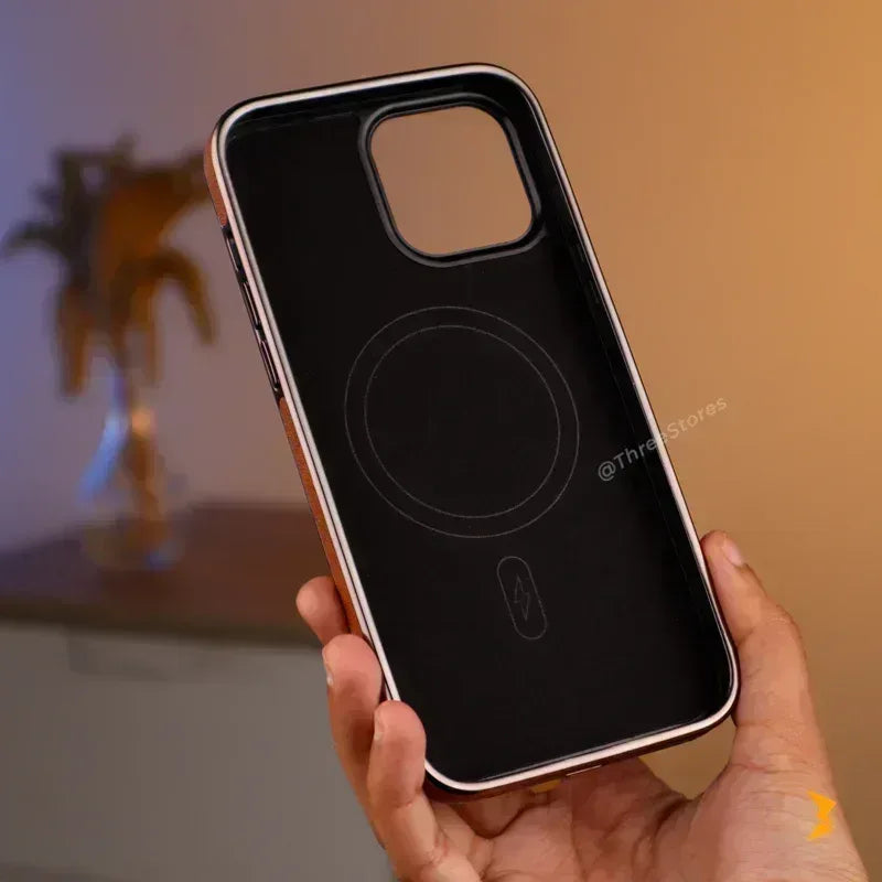 Senso Leather Magsafe Case iPhone 16 Pro Max - Three