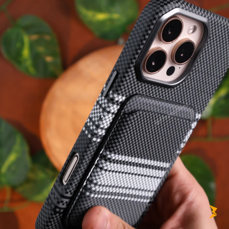 Shine Carbon Magsafe Wallet Case iPhone 16 Pro Max