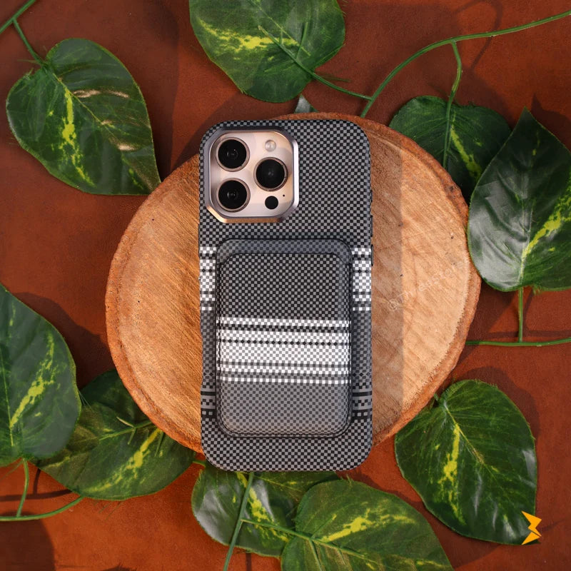 Shine Carbon Magsafe Wallet Case iPhone 16 Pro Max