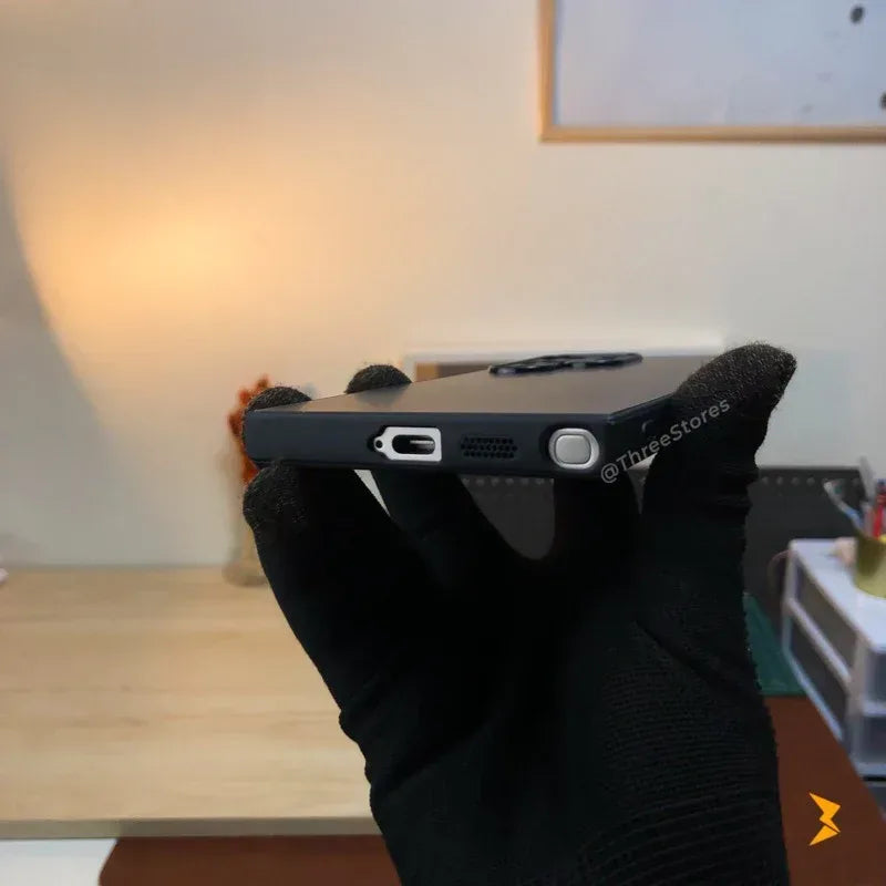 Skyfall Shockproof Case Samsung S24 Ultra - Three