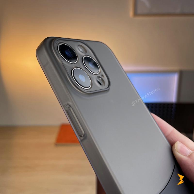 Split Semi-Transparent Case iPhone 14 Pro Max