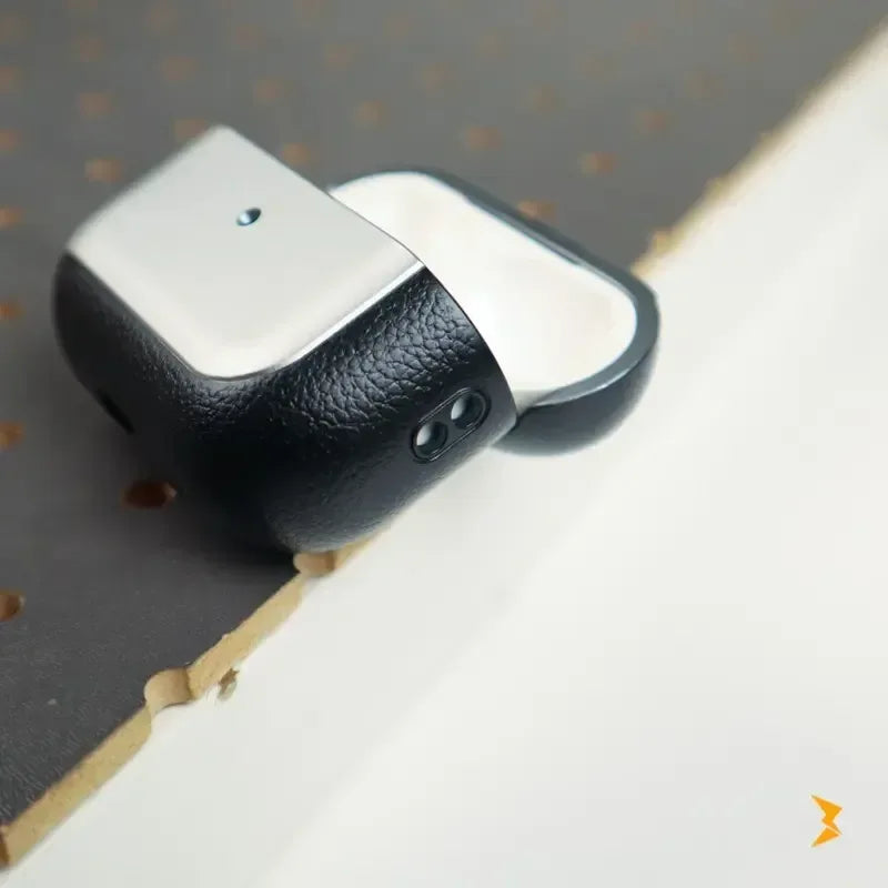 Steel Airpods Pro 2 Case - Three