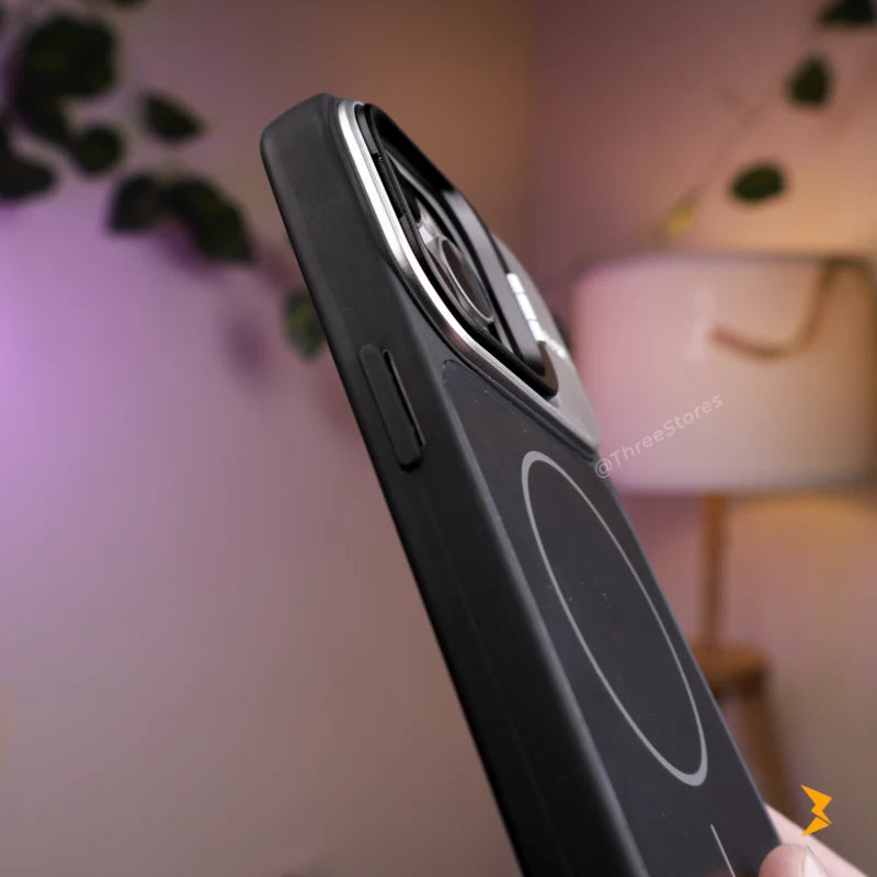 Storm Cam Stand Magsafe Case iPhone 15 Pro Max