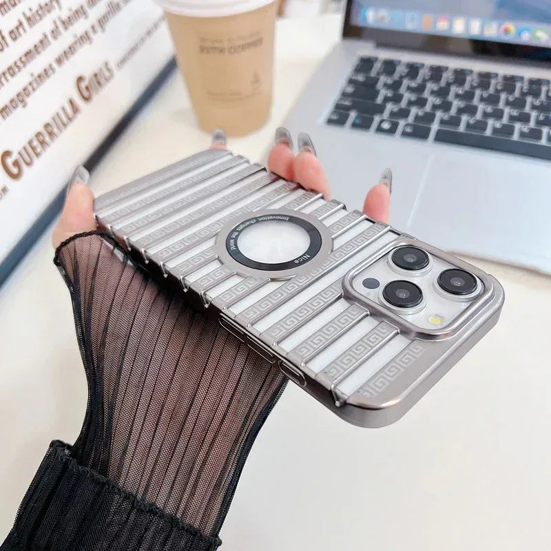 Superior Heat Diffusing Grid Case iPhone 15 Pro - Three