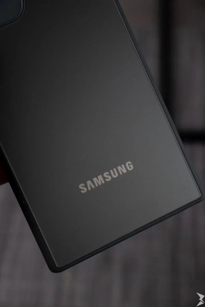 Skyfall Shockproof Case Samsung S23 Ultra - Three