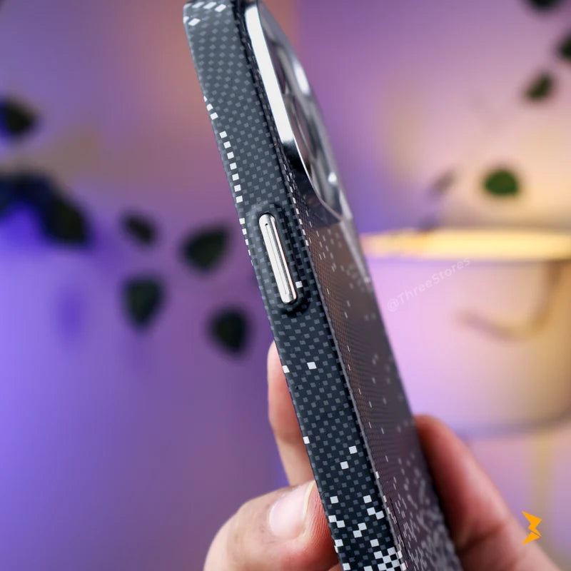 Triumph Magsafe Case iPhone 15 Pro Max