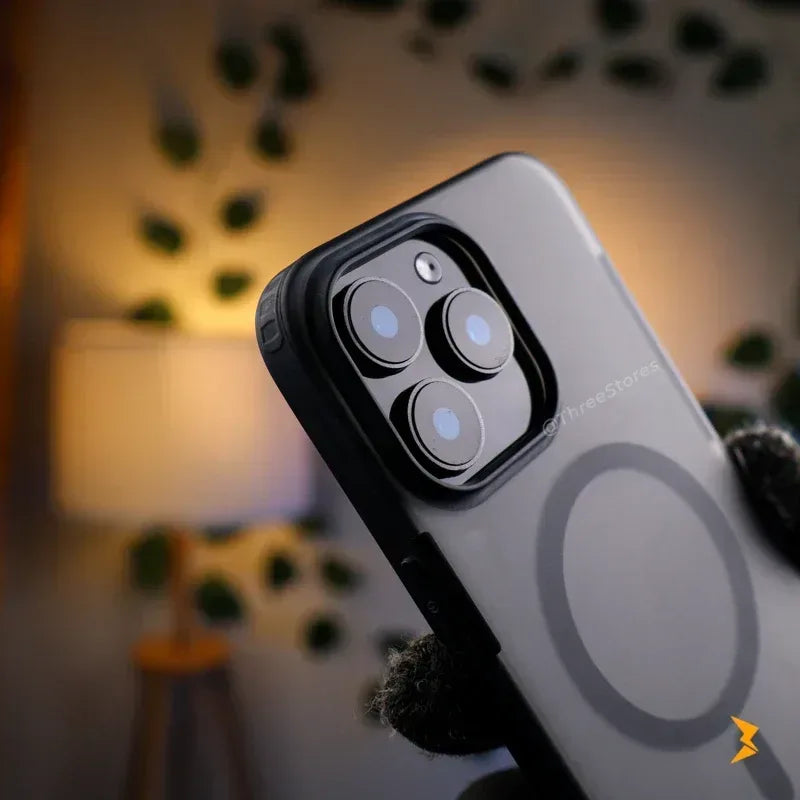 Valor Matt Magsafe Case iPhone 15 Pro Max - Three