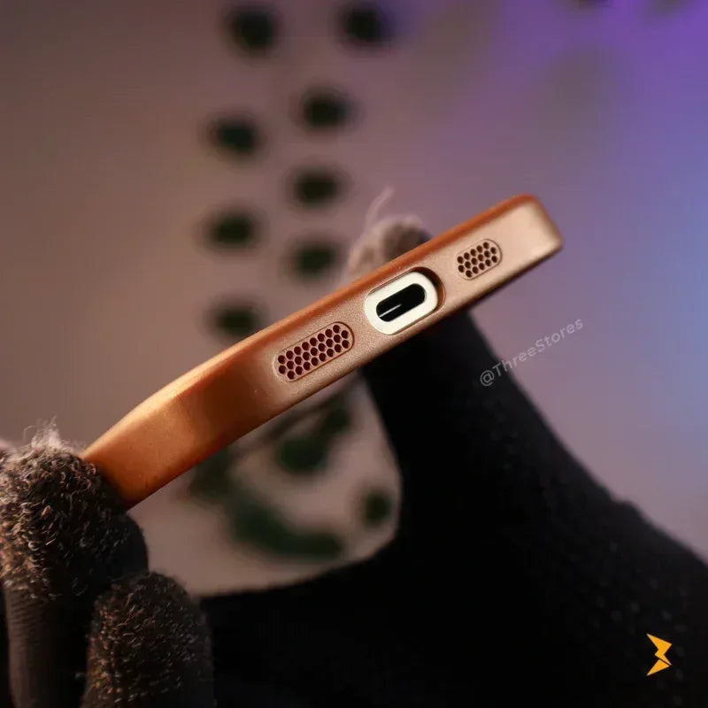 Velvet Touch Dual Tone Case iPhone 13/14/15 - Three