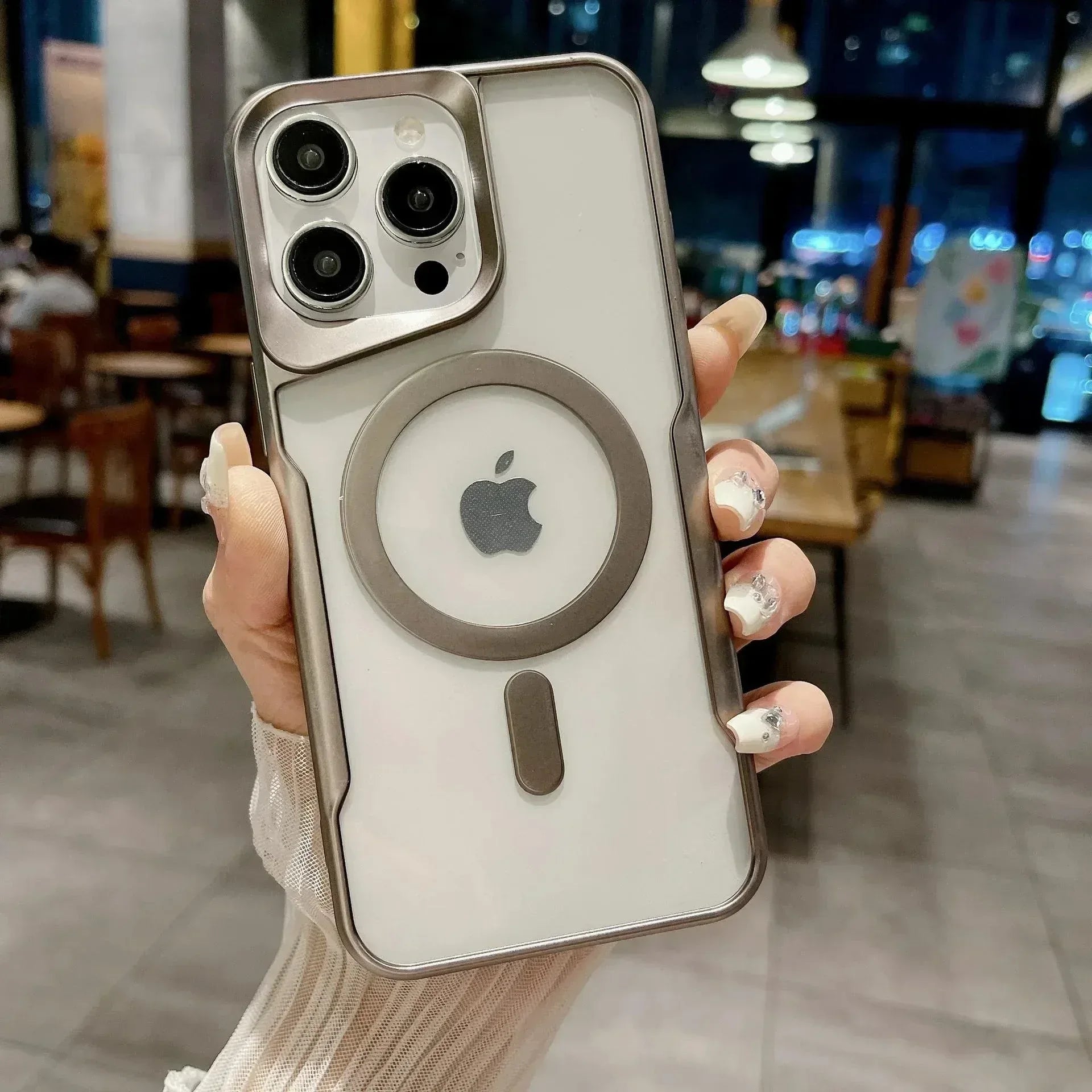 Vonzee Transparent Magsafe Case iPhone 12 Pro - Three