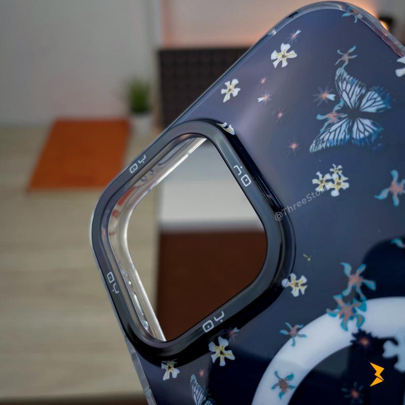 Wonderland Gardenia Holder Case iPhone 16 Pro Max